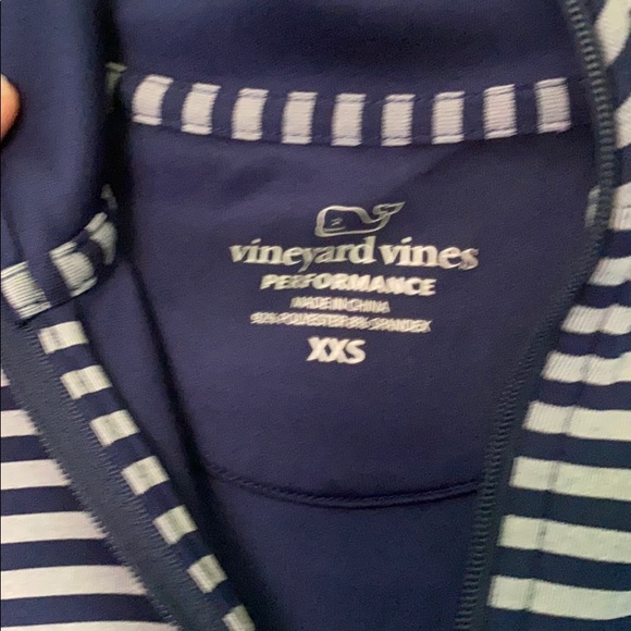 Performance Vineyard Vines 1/4 zip - Picture 4 of 4